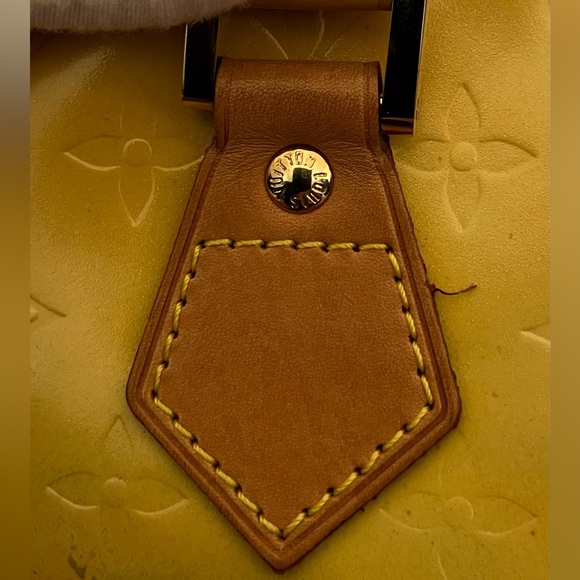 Louis Vuitton Monogram Vernis Houston - Picture 5 of 13